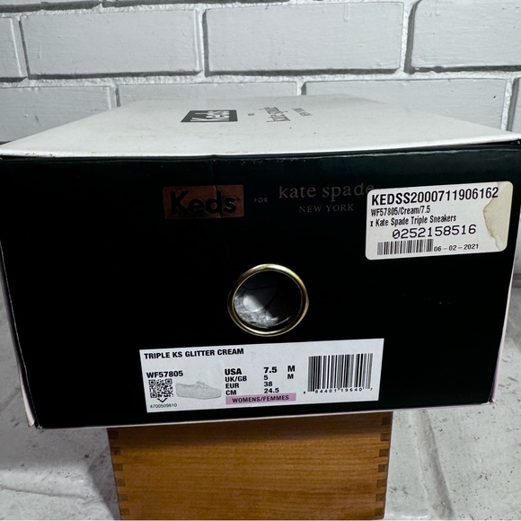 Kate Spade Keds Womens 7.5 Silver Glitter Platform Sneakers Fashion Shoes - Picture 2 of 12